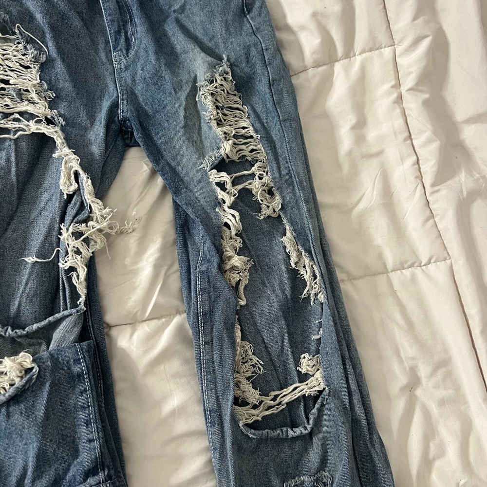Distressed Ripped Jeans - Picture 2 of 4